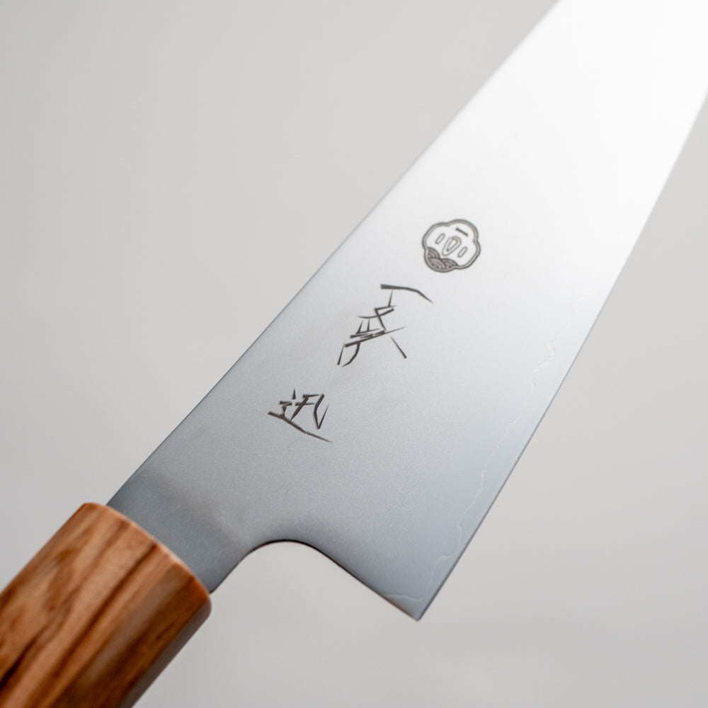一文字 迅 SLD鋼 小三徳包丁 15cm オリーブ柄 – 手の小さな方にも馴染み、ちょっと使いに最適なコンパクト万能包丁
